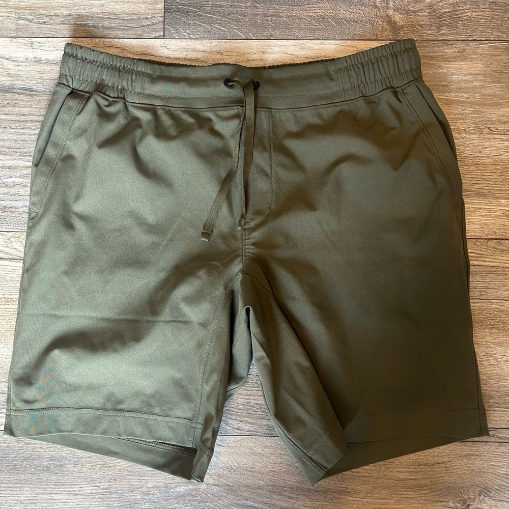 Eddie Bauer Men's Olive Green Athletic Drawstring Shorts